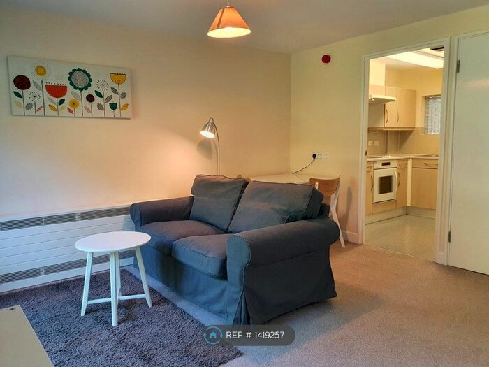 Studio To Rent In Claverton Court, Chester, CH4