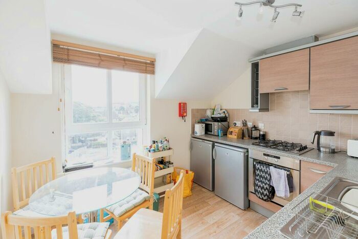 2 Bedroom Flat To Rent In Bethlehem Way, Edinburgh, Midlothian, EH7