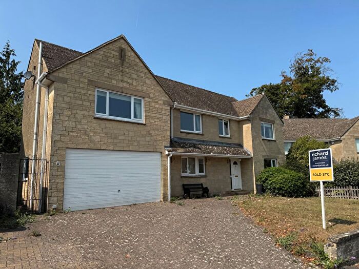 5 Bedroom Detached House For Sale In Long Acre, Purton, SN5