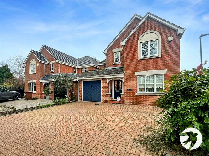 4 Bedroom Detached House To Rent In Cagney Close, Wainscott, Rochester, Kent, ME3
