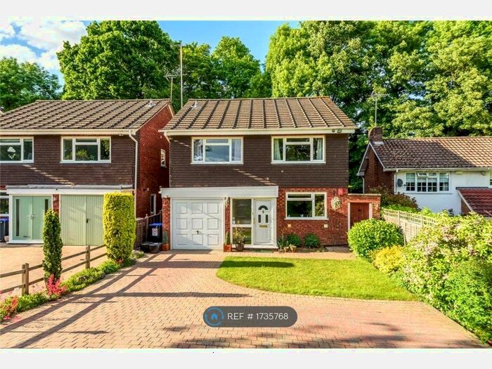 4 Bedroom Detached House To Rent In Rogers Lane, Stoke Poges, SL2