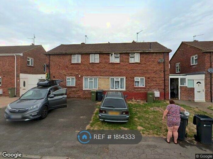 2 Bedroom Semi-Detached House To Rent In Rickyard, Guildford, GU2