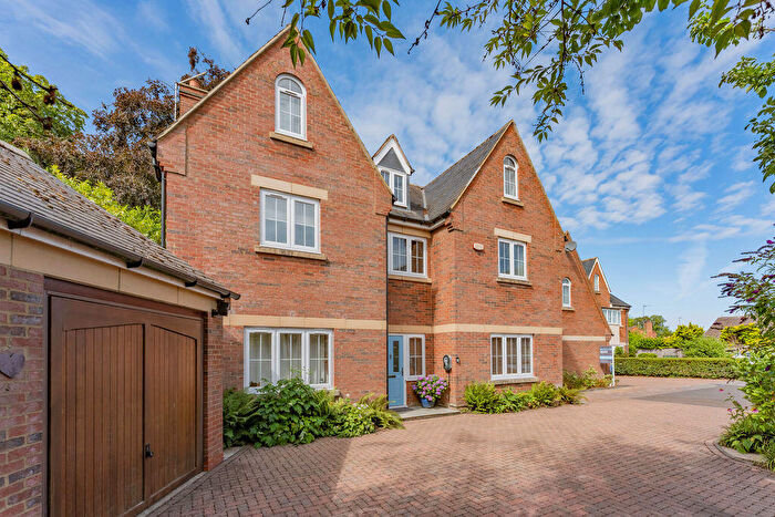 5 Bedroom Detached House For Sale In Garfield Close, Little Bowden, LE16