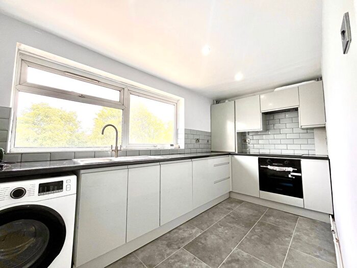 2 Bedroom Flat To Rent In London Road, Bromley, BR1