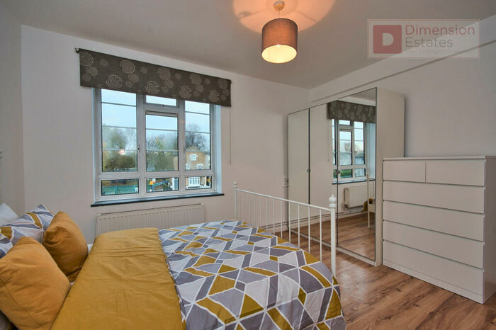4 Bedroom Flat To Rent In Brooke Road, Upper Clapton, Hackney, London, E5