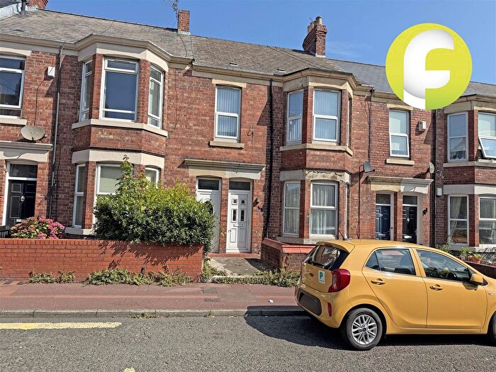 3 Bedroom Flat For Sale In Simonside Terrace, Newcastle Upon Tyne, Tyne And Wear, NE6