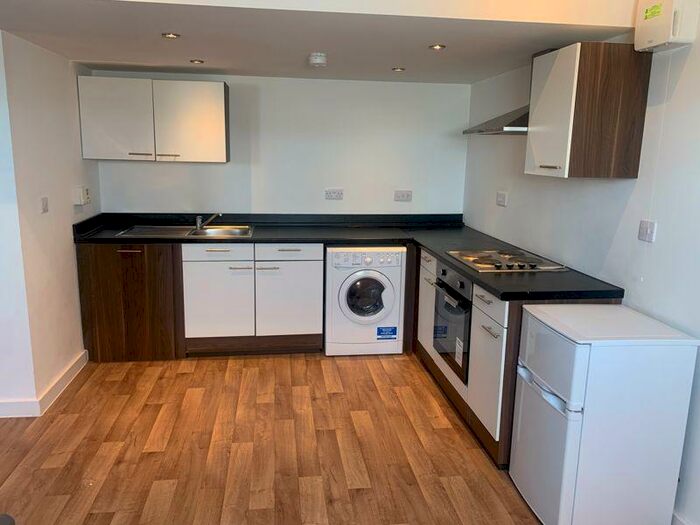 Studio To Rent In Jubilee House, Kensington Fields, L7
