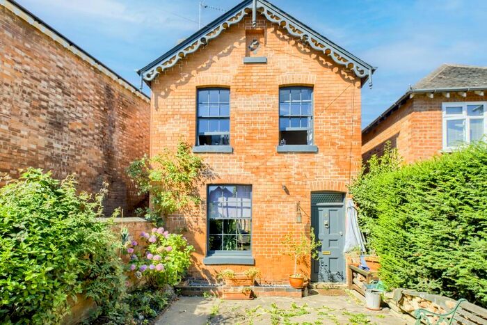 3 Bedroom Detached House To Rent In Victoria Street, Leamington Spa, Warwickshire, CV31