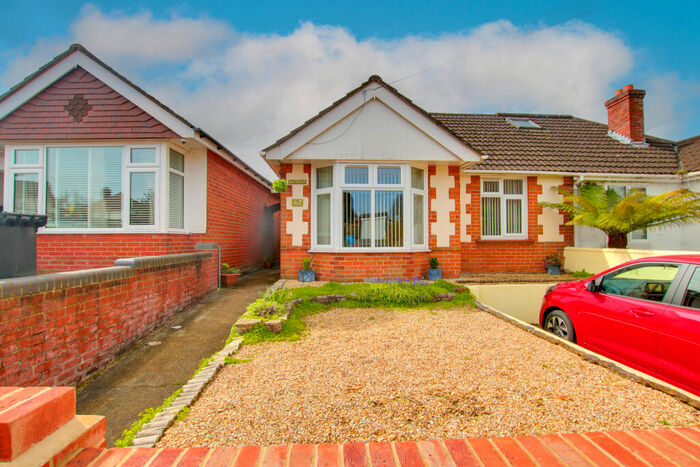 3 Bedroom Semi-Detached Bungalow For Sale In Sholing! Stunning Brand New Shower Room! Off Road Parking!, SO19