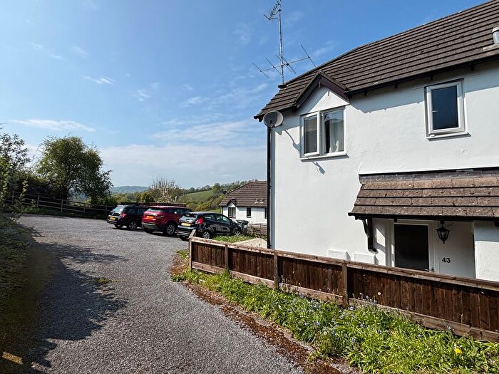 2 Bedroom End Of Terrace House To Rent In Great Hill, Chudleigh, TQ13