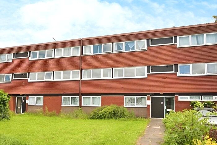 2 Bedroom Flat To Rent In Cleaver Gardens, Nuneaton, Warwickshire, CV10