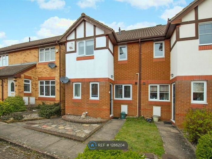 2 Bedroom Semi-Detached House To Rent In Elliott Avenue, Ruislip HA4