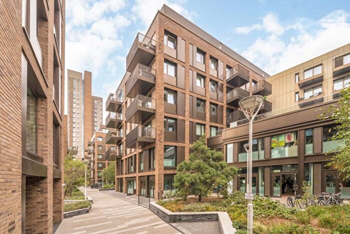 2 Bedroom Flat For Sale In Moulding Lane, New Cross, SE14