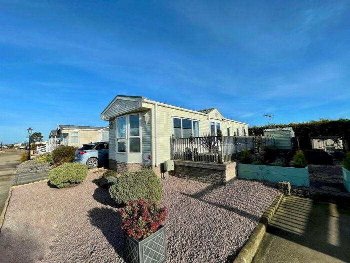 2 Bedroom Lodge For Sale In The Deepings Caravan Park, Towngate East, Market Deeping, PE6