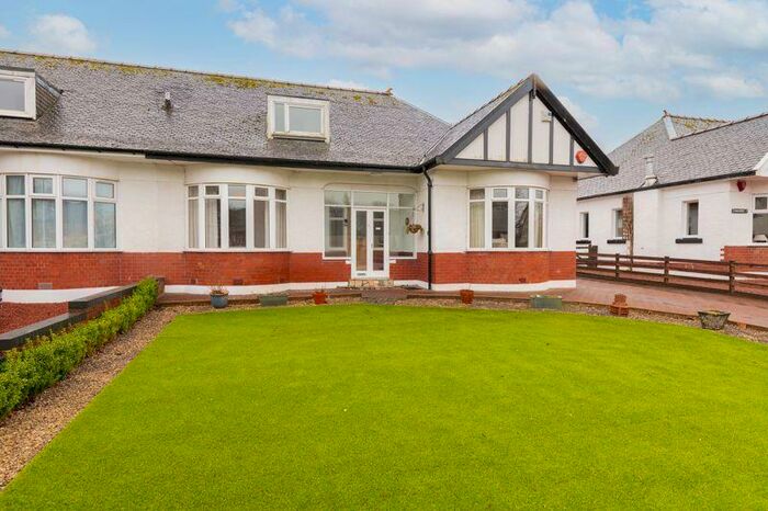 4 Bedroom Semi-Detached Bungalow For Sale In Moor Road, Eaglesham, G76