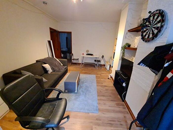 1 Bedroom House To Rent In Royal Park Terrace, Leeds, LS6