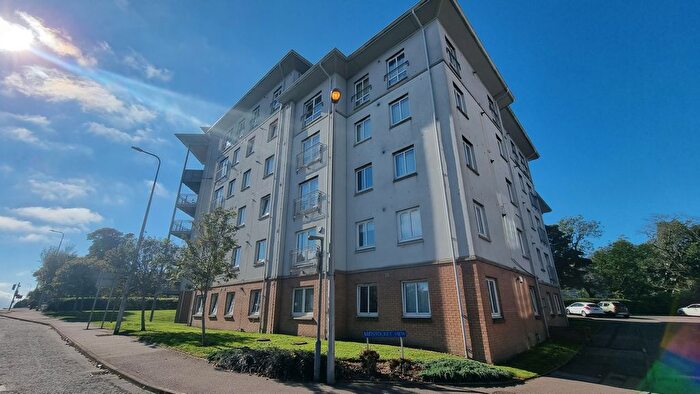 2 Bedroom Flat To Rent In Midstocket View, Aberdeen, AB15