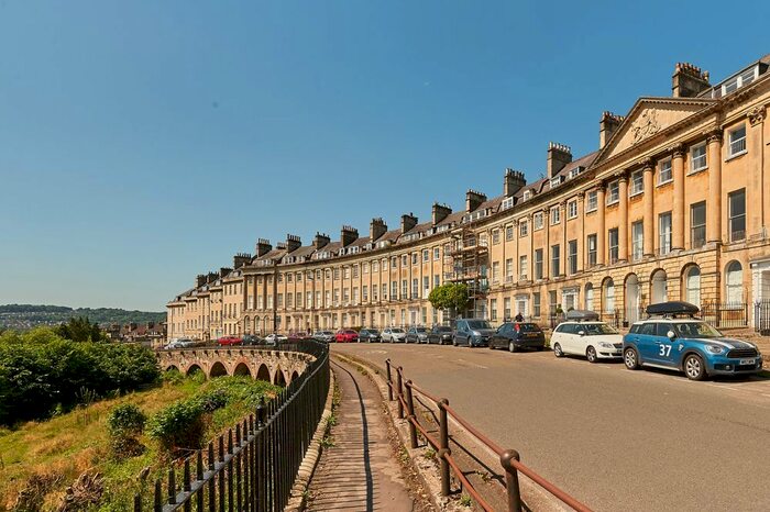 2 Bedroom Flat To Rent In Top Floor Flat, Camden Crescent, Bath, BA1
