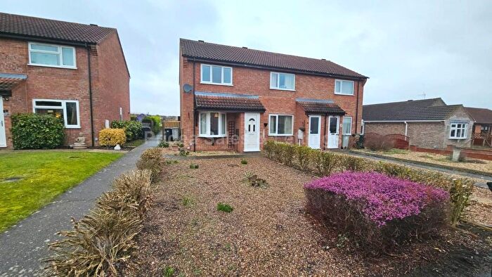 2 Bedroom End Of Terrace House To Rent In Holly Close, Horncastle, LN9