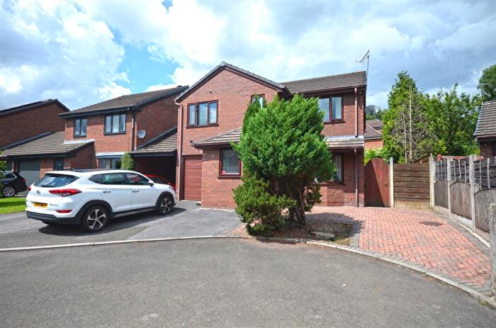 4 Bedroom Detached House For Sale In The Paddock, Hollingworth, Hyde, SK14