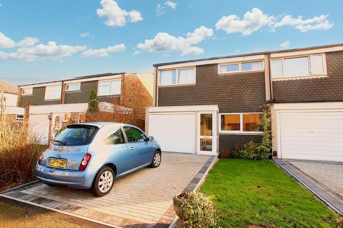 3 Bedroom Semi-Detached House To Rent In Green Lane, Hersham, Surrey, KT12