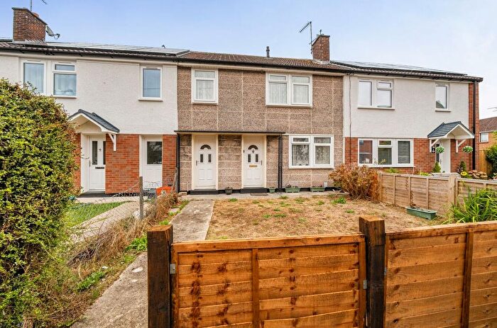 3 Bedroom Terraced House For Sale In Grantley Close, Park South, Swindon, SN3