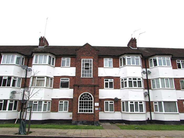 2 Bedroom Flat To Rent In High Mead, Harrow, Middlesex, HA1