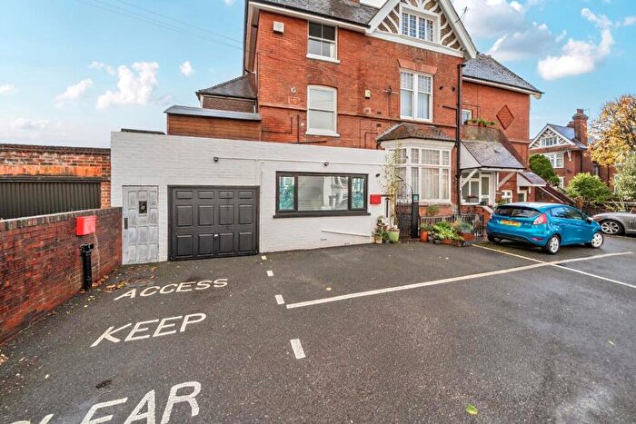 1 Bedroom Flat For Sale In Helena Road, Southsea, PO4