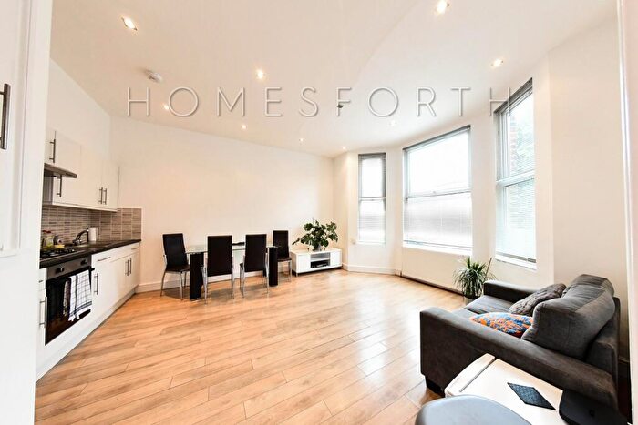 2 Bedroom Flat To Rent In Minster Road, West Hampstead, NW2