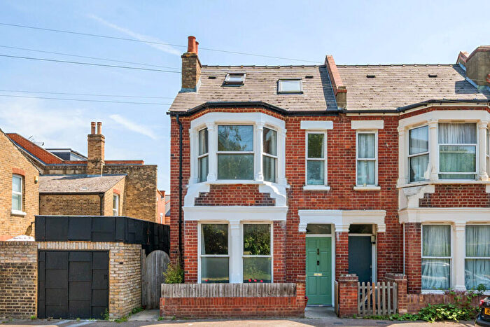 4 Bedroom End Of Terrace House For Sale In Normanton Street, Forest Hill, London, SE23