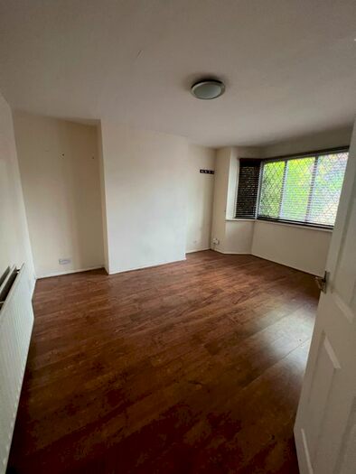 3 Bedroom Semi-Detached House To Rent In Danford Lane, Solihull, B91