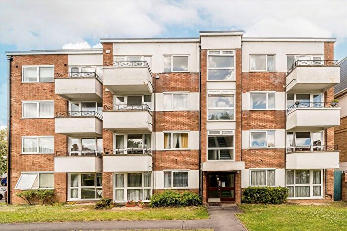 2 Bedroom Flat To Rent In Grange Road, Ealing, W5