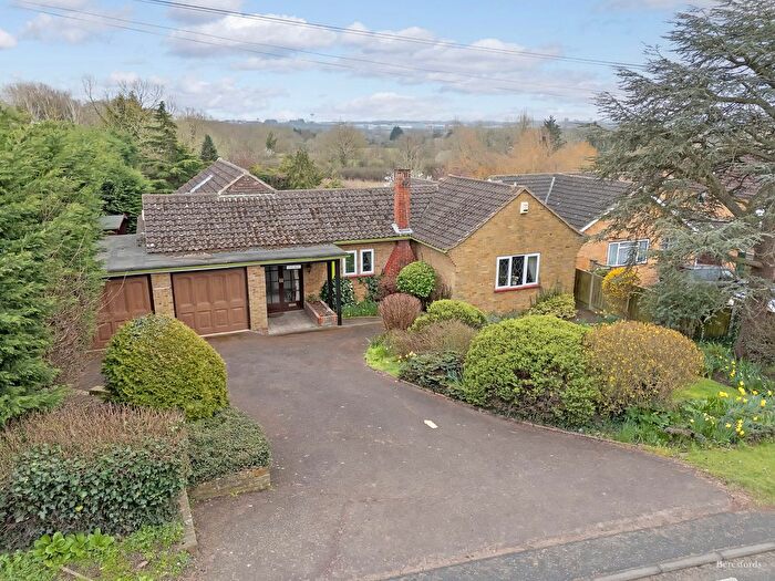 3 Bedroom Bungalow For Sale In Crays Hill, Billericay, CM11