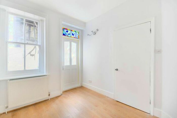 2 Bedroom Flat To Rent In Bell Street, Baker Street, London, NW1
