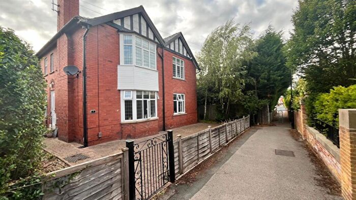 2 Bedroom Apartment To Rent In Woodside Walk, Harrogate, HG1