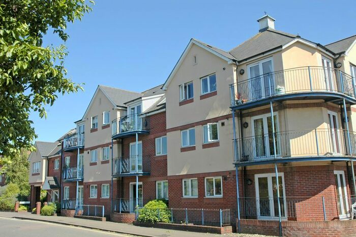 2 Bedroom Flat To Rent In Haven Road, St. Thomas, Exeter EX2