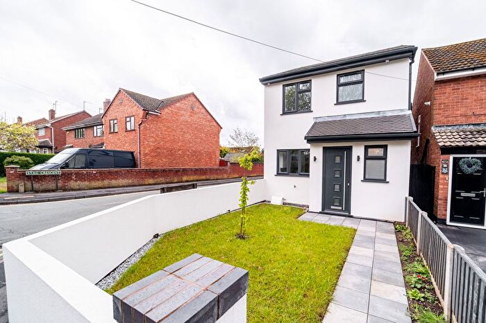 3 Bedroom Detached House For Sale In Burntwood Road, Norton Canes, Cannock, WS11