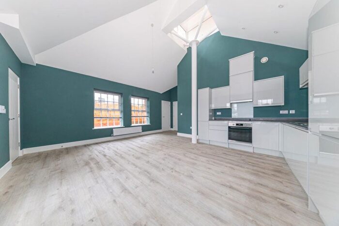 1 Bedroom Flat To Rent In Prudence Place, Luton, Bedfordshire, LU2