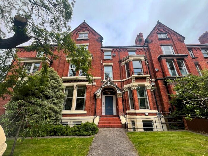 2 Bedroom Flat To Rent In Princes Gate East, Princes Park, Liverpool, L8