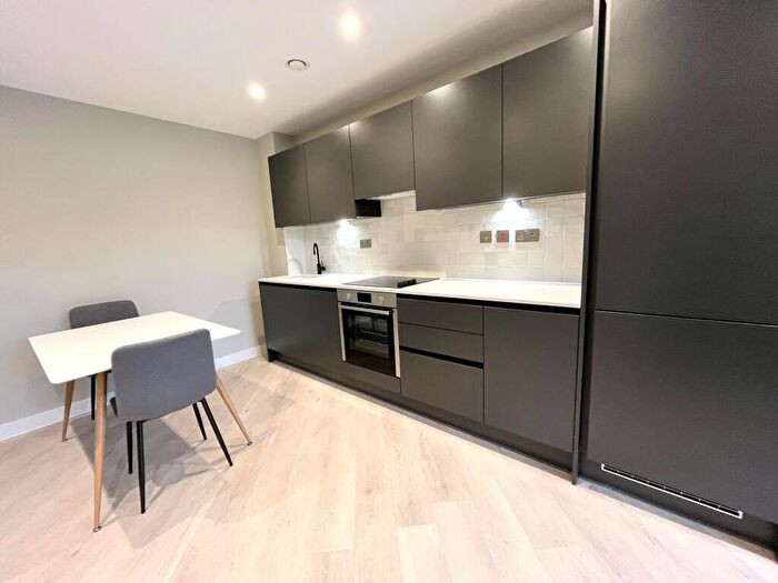 1 Bedroom Apartment To Rent In Fountain Lofts, B12