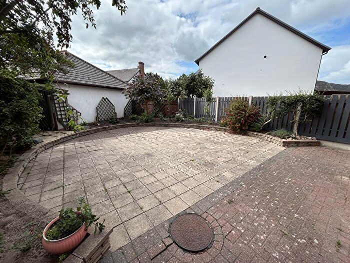 3 Bedroom Semi-Detached House For Sale In Gwynt Y Mor, Conwy, LL32