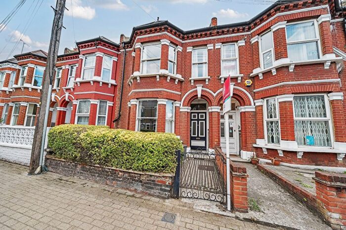 3 Bedroom Terraced House For Sale In Boundaries Road, Balham, London, SW12