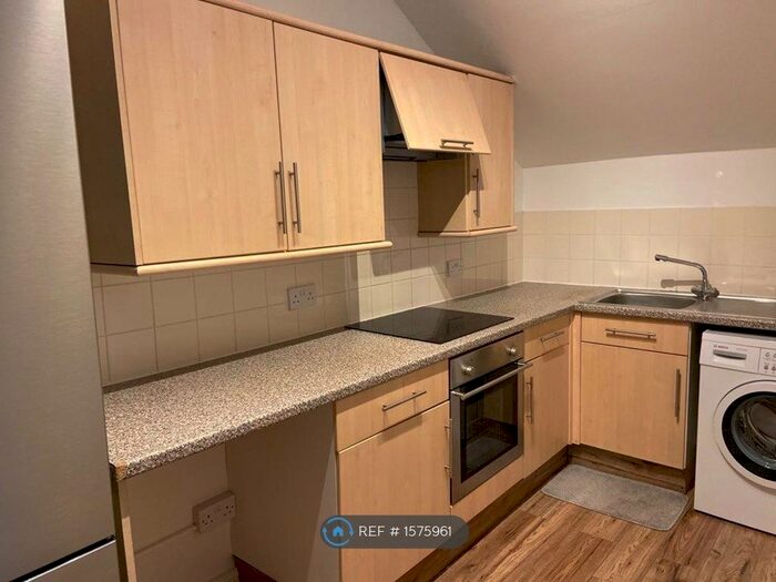 1 Bedroom Flat To Rent In Osborne Road, Levenshulme, M19