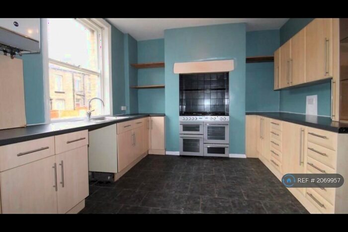 2 Bedroom Terraced House To Rent In Emscote Place, Halifax, HX1