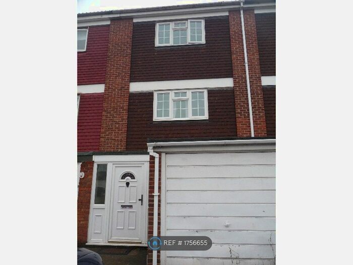 3 Bedroom Terraced House To Rent In Launceston Close, London, RM3