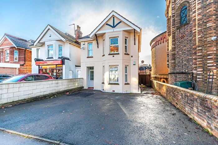 1 Bedroom Flat To Rent In Bournemouth Road, BH14