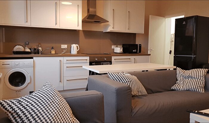 5 Bedroom Terraced House To Rent In Monks Road, Lincoln, LN2