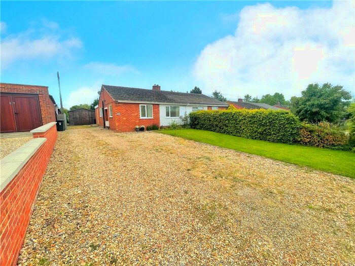 3 Bedroom Bungalow For Sale In Stratford Road, Honeybourne, Evesham, WR11