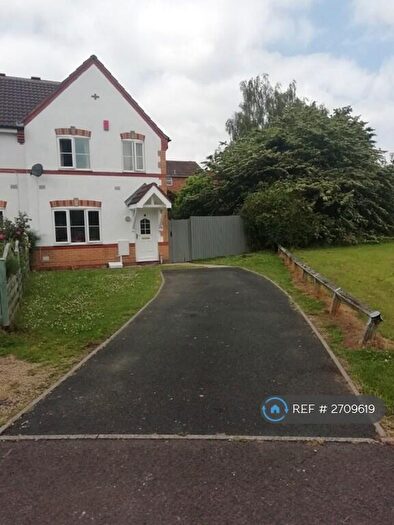 3 Bedroom Semi Detached House To Rent In Discovery Close, West Midlands, DY4
