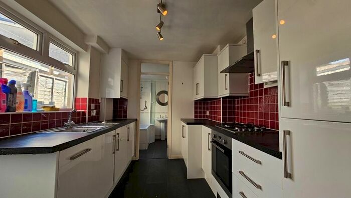 3 Bedroom Terraced House To Rent In Wedmore Road, Cardiff, CF11